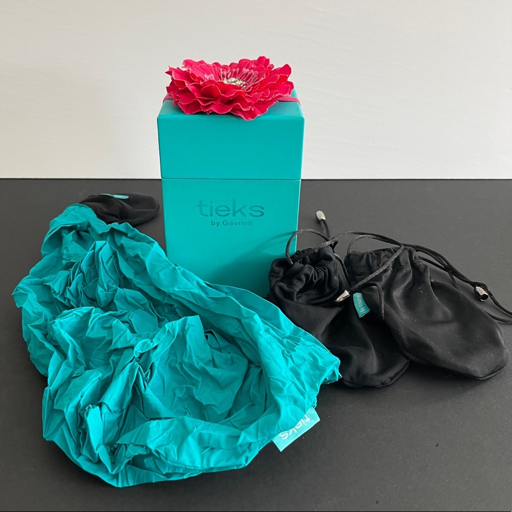 Tieks box and accessories